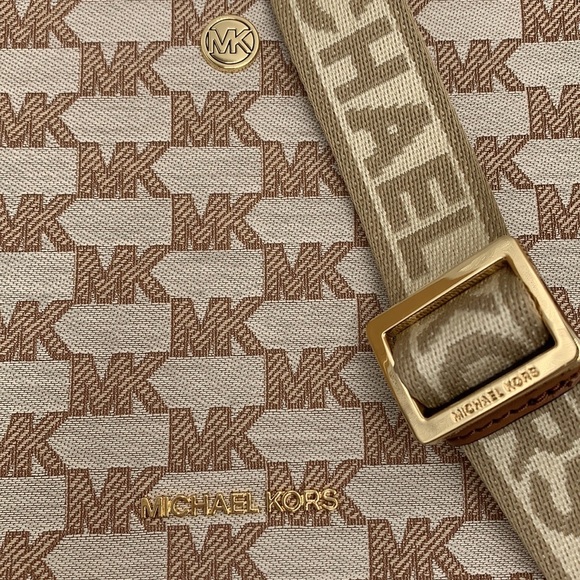 MICHAEL KORS Briley Small Logo Messenger Xbody Bag LUGGAGE MULTI COLOR - Picture 12 of 16